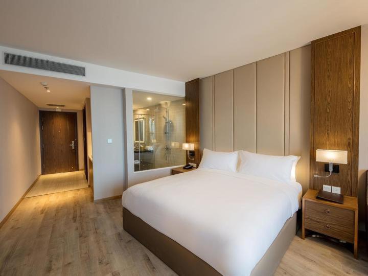 Panorama Central Nha Trang- Vietnam'S Highest Infinitive Rooftop Pool 외부 사진